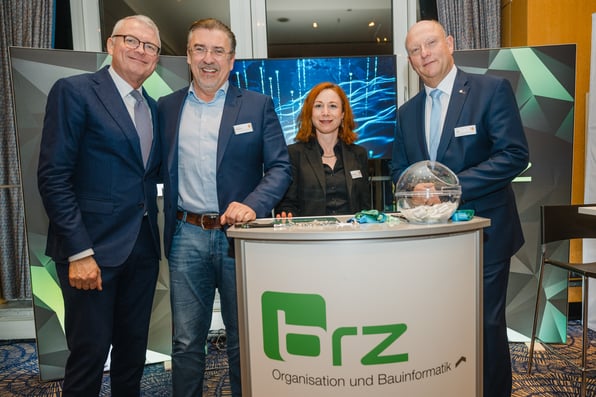 BVMB-Präsident Martin Steinbrecher, Beat-Oliver Hofmann und Tina Weidinger von BRZ und Michael Gilka, Hauptgeschäftsführer der BVMB